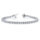 Four-prong diamond tennis bracelet in platinum
